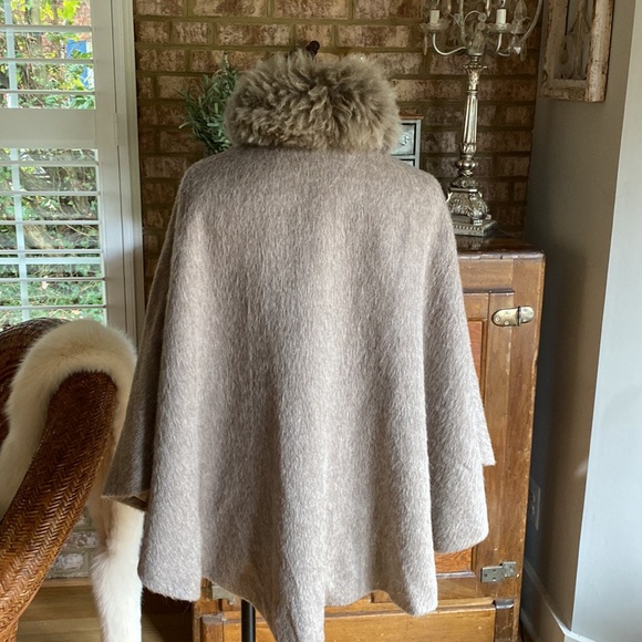 SCHWEITZER LINEN SURI LANA ALPACA WOOL CAPE LUXURY ONE SIZE FITS MOST EXCELLENT - Picture 6 of 11